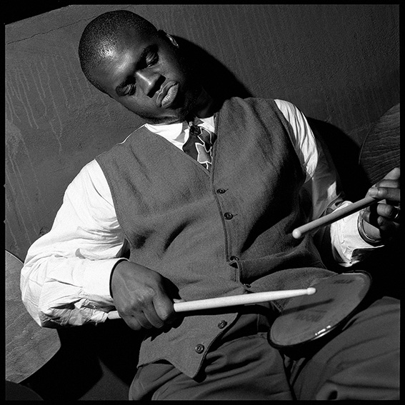 雷維史達-Greg Hutchinson 雷維史達-Greg Hutchinson 60x50cm